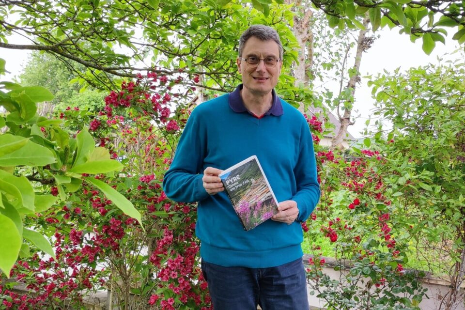 Alain Pyre, auteur de La Chapelle-Longueville vient de publier son huitième ouvrage